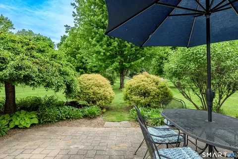 Exterior - 8 Greendale Dr #8, Suffield, CT 06078 photo 5 of 10