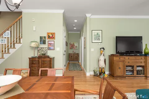 Entry Way - 8 Greendale Dr #8, Suffield, CT 06078 photo 2 of 3