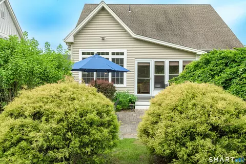 Exterior - 8 Greendale Dr #8, Suffield, CT 06078 photo 8 of 10
