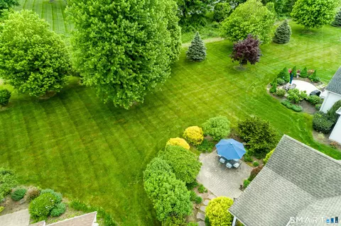 View/Area - 8 Greendale Dr #8, Suffield, CT 06078 photo 2 of 4
