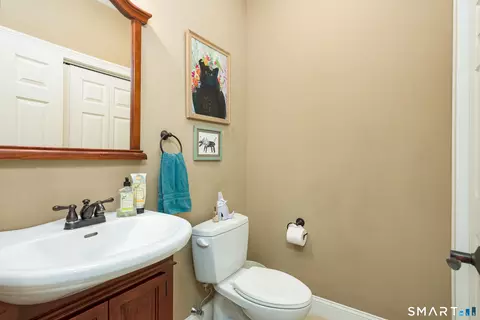 Bath - 8 Greendale Dr #8, Suffield, CT 06078 photo 1 of 2