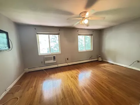 Living - 141 Worth Ave, Hamden, CT 06518 photo 3 of 4