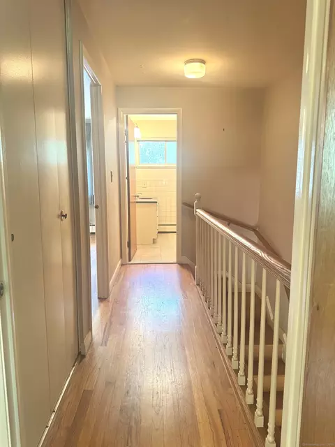 Entry Way - 141 Worth Ave, Hamden, CT 06518 photo 2 of 2