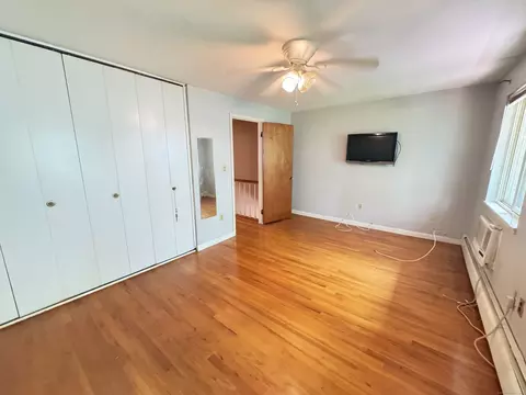 Bedroom - 141 Worth Ave, Hamden, CT 06518 photo 3 of 3