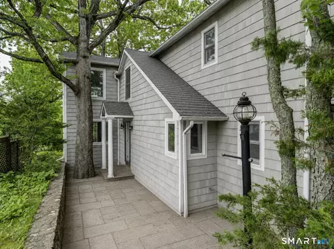 120 Highland Ave, Branford, CT 06405
