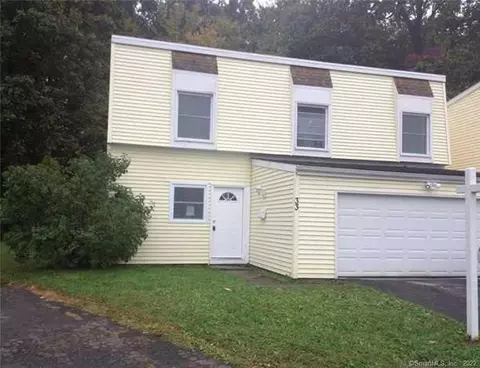 33 Inverness Ln, Middletown, CT 06457