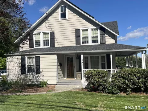 268 Ridgewood Rd, West Hartford, CT 06107