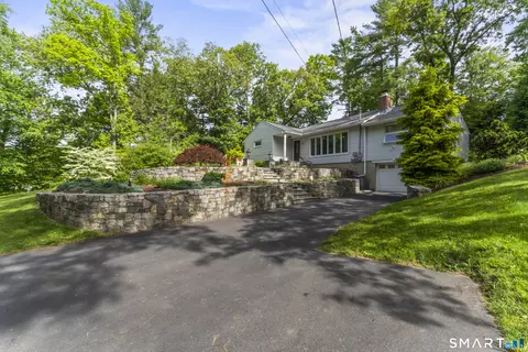 Exterior - 24 Beechwood Dr, Sandy Hook, CT 06482 photo 3 of 9