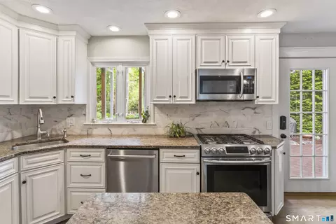 Kitchen - 24 Beechwood Dr, Sandy Hook, CT 06482 photo 2 of 3