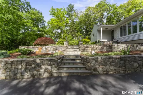 Exterior - 24 Beechwood Dr, Sandy Hook, CT 06482 photo 2 of 9