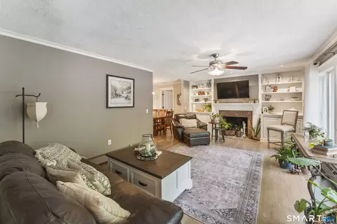 Living - 24 Beechwood Dr, Sandy Hook, CT 06482 photo 1 of 2