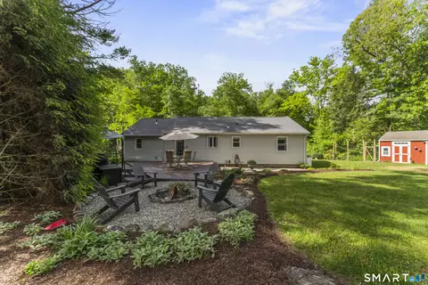Exterior - 24 Beechwood Dr, Sandy Hook, CT 06482 photo 6 of 9