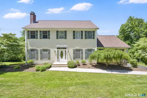 44 Wakeley Rd, Southbury, CT 06488