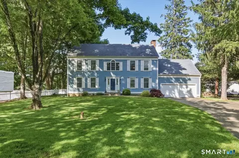 941 Nut Plains Rd, Guilford, CT 06437