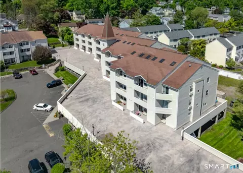 163 South St #50, Danbury, CT 06810