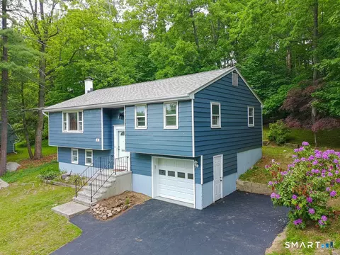 17 Rhoda Ln, Bristol, CT 06010
