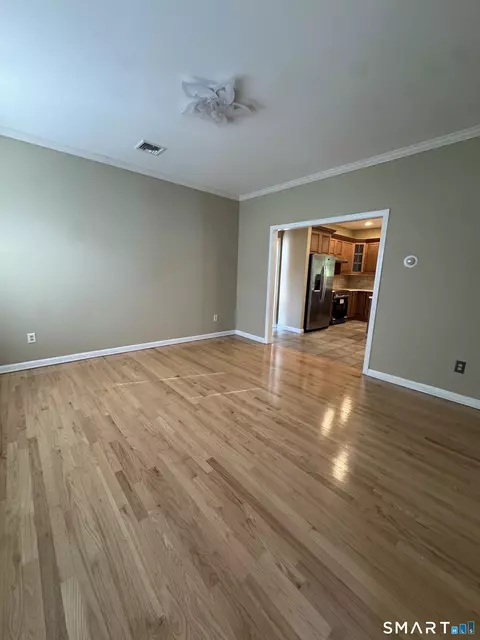 Living - 52 Middle Rd, Preston, CT 06365 photo 2 of 5