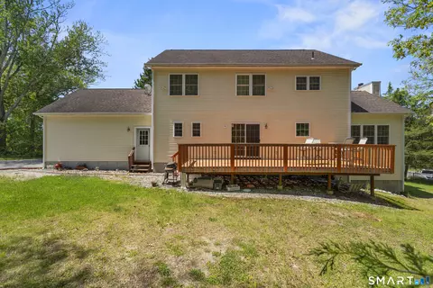 Exterior - 52 Middle Rd, Preston, CT 06365 photo 2 of 4