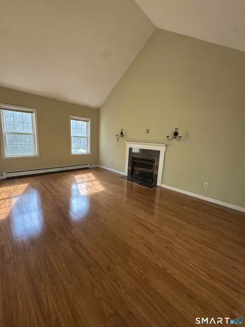 Living - 52 Middle Rd, Preston, CT 06365 photo 4 of 5