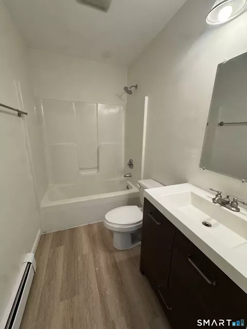 Bath - 52 Middle Rd, Preston, CT 06365 photo 4 of 4