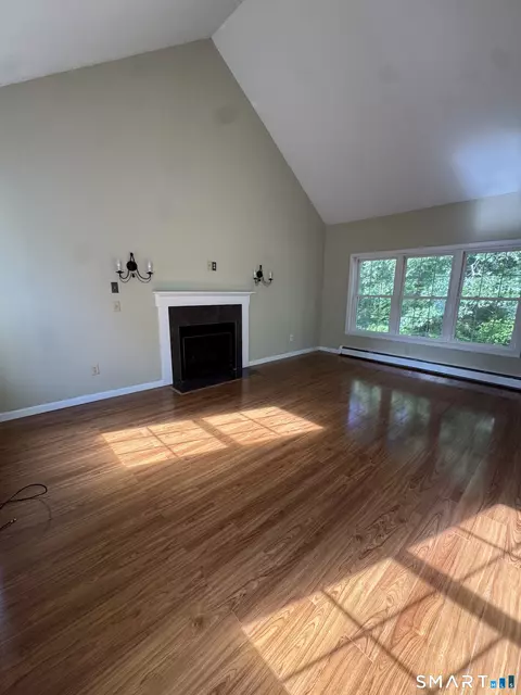 Living - 52 Middle Rd, Preston, CT 06365 photo 3 of 5