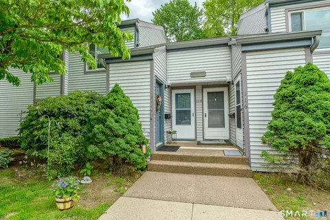113 Candlewood Dr #113, South Windsor, CT 06074