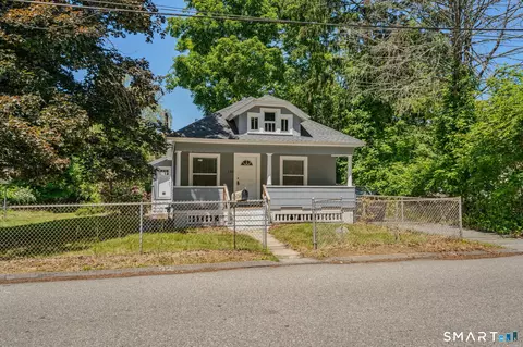 136 North St, Norwich, CT 06360