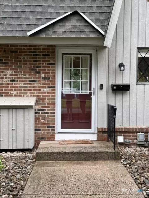 253 West St #3, Southington, CT 06489