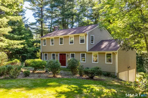 10 Horseshoe Dr, East Granby, CT 06026