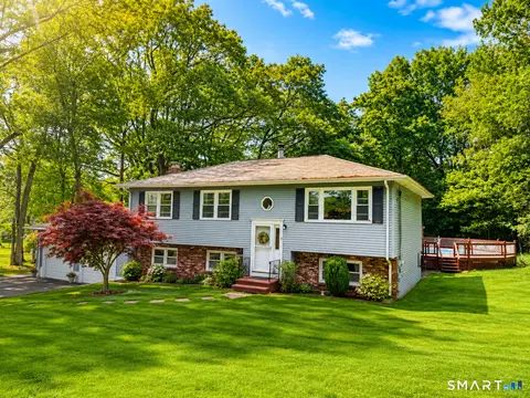 9 Garry Dr, East Haven, CT 06513