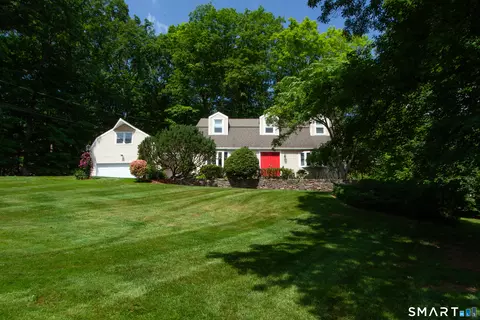26 Rushleigh Rd, West Hartford, CT 06117