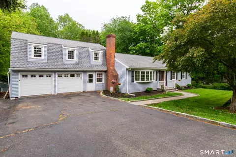 23 Great Neck Rd, Trumbull, CT 06611
