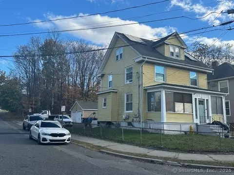 465 Pratt St Ext, Meriden, CT 06450