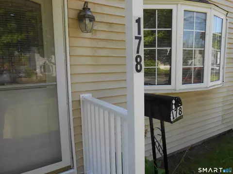 178 Larkin Ct, Stratford, CT 06615