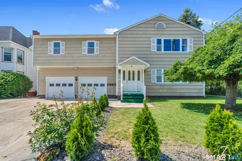 162 Hawthorne Ave, Derby, CT 06418