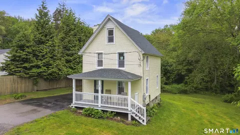 23 James Ave, Quaker Hill, CT 06375