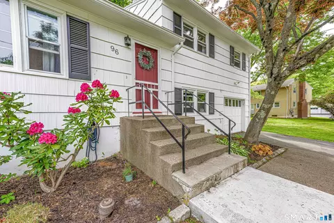 96 Lent Rd, Hamden, CT 06517