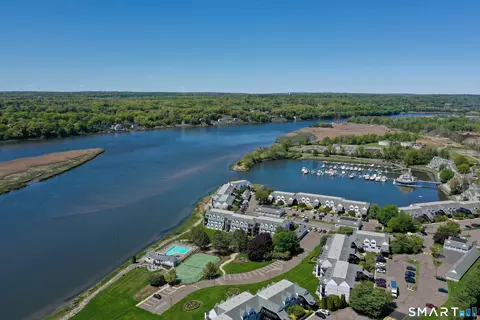 614 Popes Island Rd #614, Milford, CT 06461
