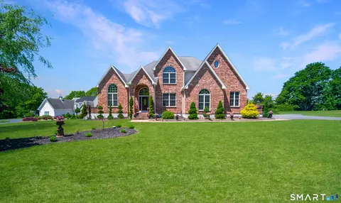 29 Copper Beech Dr, Middletown, CT 06457