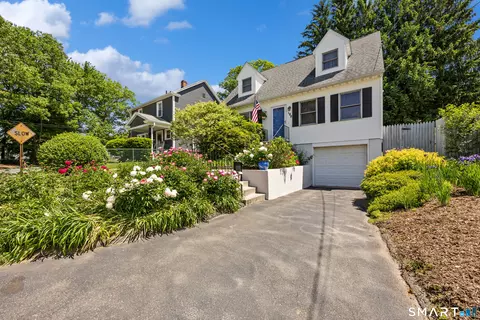 188 Academy Ave, Waterbury, CT 06705