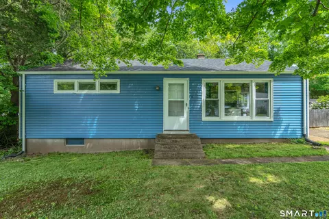 136 Spencer Dr, Middletown, CT 06457