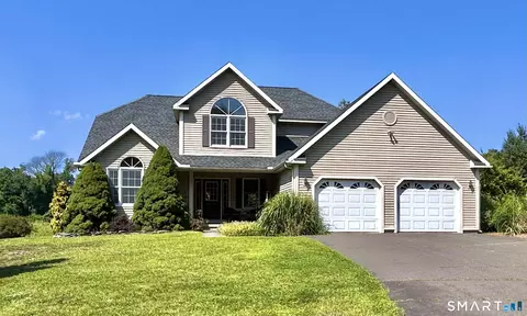 4 Heather Ln, Granby, CT 06060