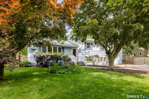 75 Westwood Rd, Stamford, CT 06902