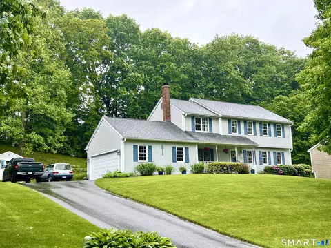 81 Folly Brook Ln, Manchester, CT 06040