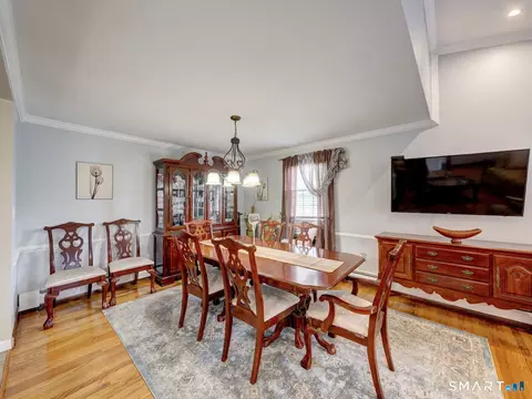 Dining - 4 Lee Cir, Bloomfield, CT 06002 photo 2 of 3