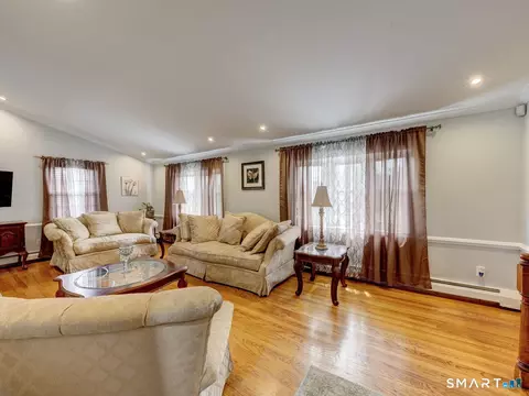 Living - 4 Lee Cir, Bloomfield, CT 06002 photo 3 of 5