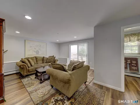 Living - 4 Lee Cir, Bloomfield, CT 06002 photo 1 of 5