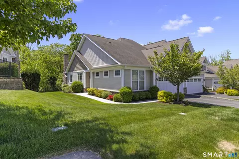 50 Great Hill Dr, Bethel, CT 06801