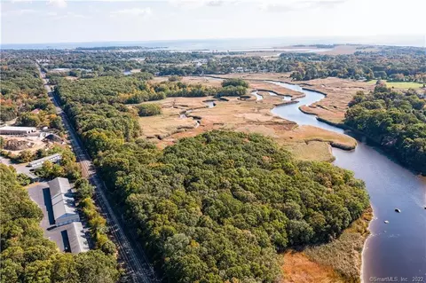 51 Nod Pl, Clinton, CT 06413
