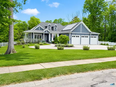 28 Paula Rd, Putnam, CT 06260